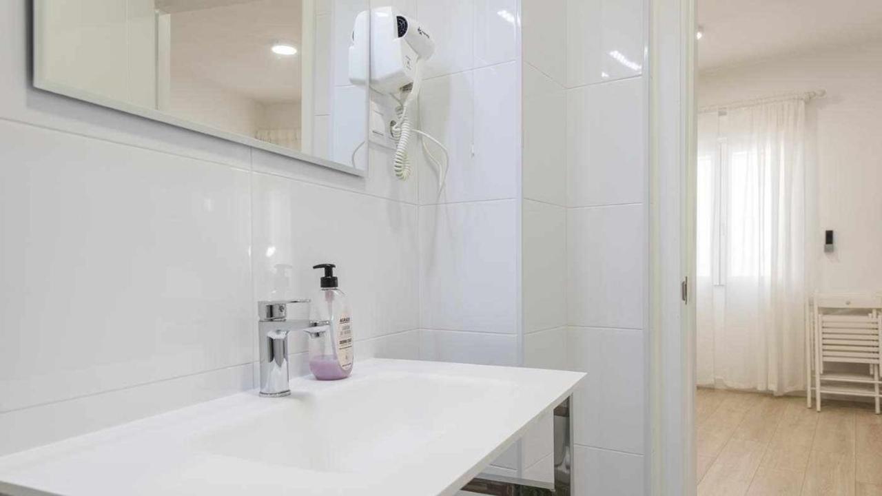 Apartamentos Dimax By Toledo Ap Exterior foto
